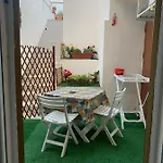 Casa Di Nonna Checca B&B לינה וארוחת בוקר