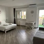 Casa Di Nonna Checca B&B לינה וארוחת בוקר