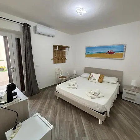 Casa Di Nonna Checca Alojamento de Acomodação e Pequeno-almoço 3*