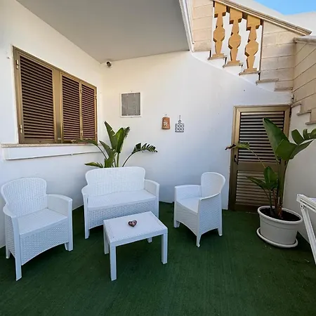 Casa Di Nonna Checca Alojamento de Acomodação e Pequeno-almoço Santa Maria di Leuca