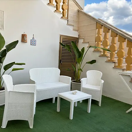 Casa Di Nonna Checca B&B 3*